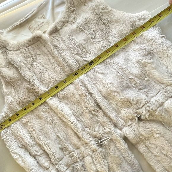 Altar'd State Vest Faux Fur With Extended Lace Hem Adjustable Waist Women’s L - Picture 10 of 12